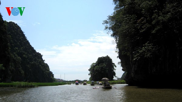 Tam Coc – Ha Long Bay on land - ảnh 20